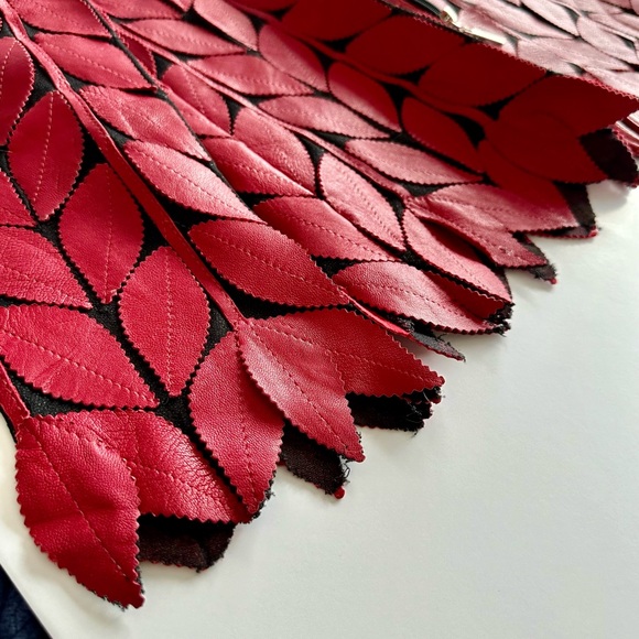 Red Leaf Leather Jacket Woman Zip Genuine Lambskin
Lightweight Meshed Tulle - Picture 7 of 7